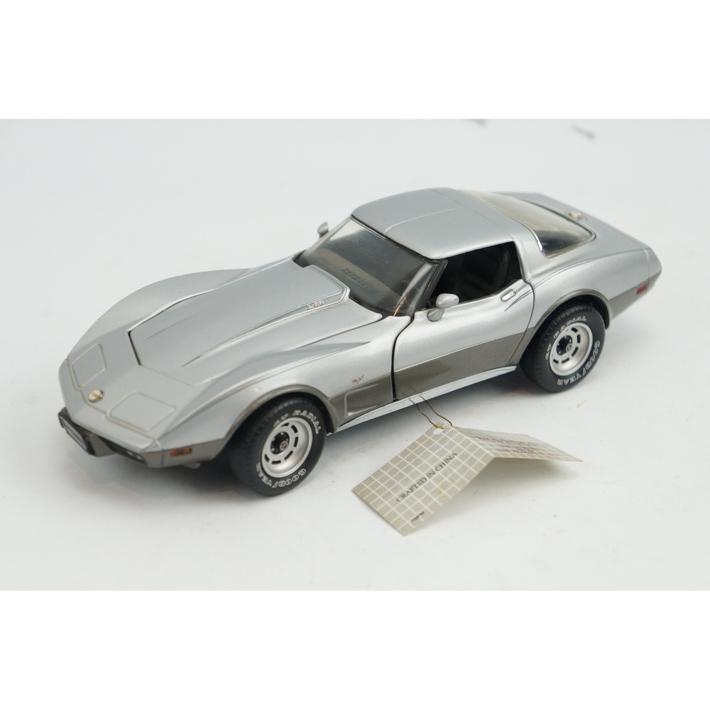Franklin Mint Precision Models 1978 Chevrolet Corvette 1:24 Silver Model Car EUC